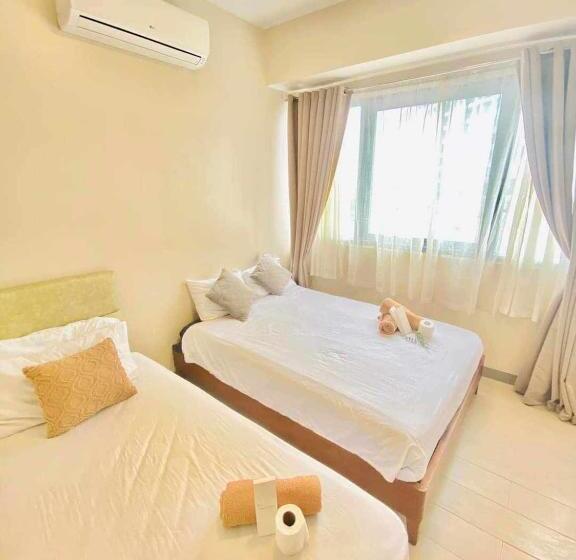 Mactan Newtown Near Airport! With Pool Access