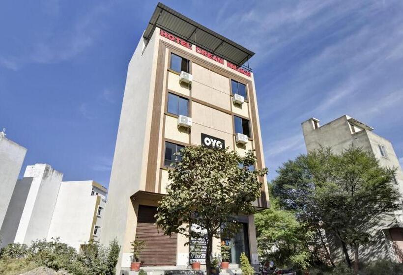 Oyo Hotel Dream Palace