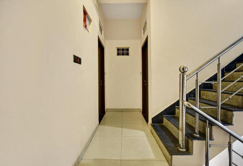 Oyo Hotel Dream Palace