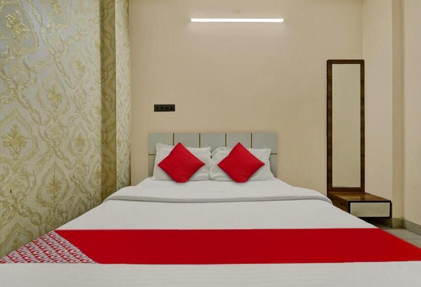 Oyo Hotel Dream Palace