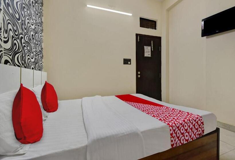 Oyo Hotel Dream Palace