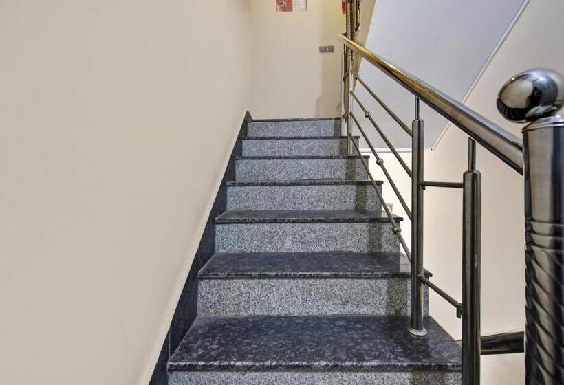 Oyo Hotel Dream Palace