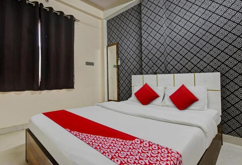 Oyo Hotel Dream Palace