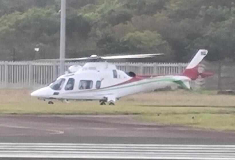 Пансион Airport Airbnb Family Units