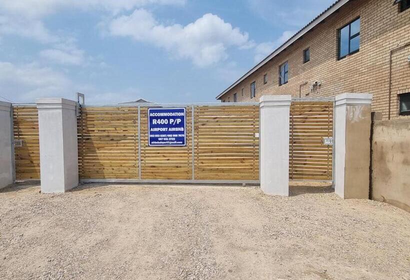 Пансион Airport Airbnb Family Units