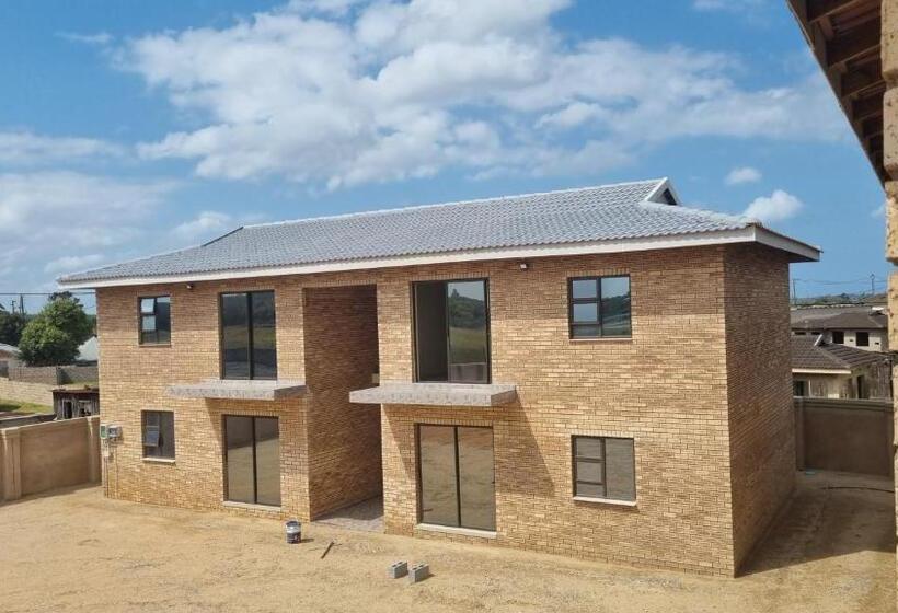 Пансион Airport Airbnb Family Units