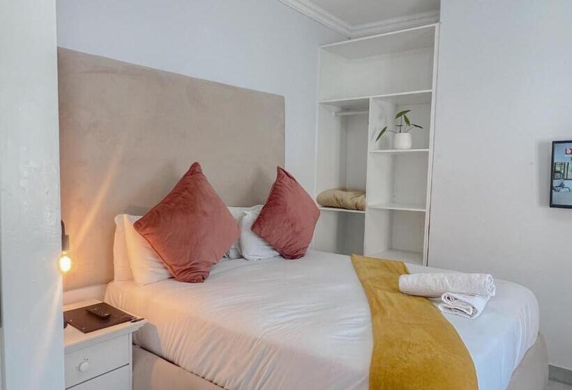 פנסיון Amoris Guesthouse   In Brooklyn