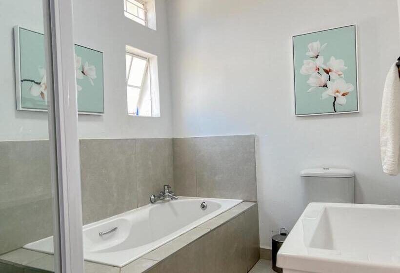 פנסיון Amoris Guesthouse   In Brooklyn