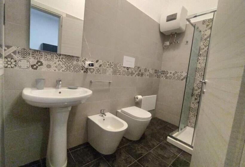 ペンション La Rondine Bed