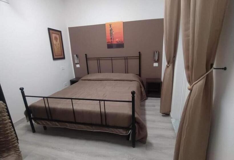 ペンション La Rondine Bed