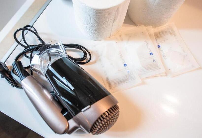 پانسیون 350 M Dall Ospedale Maggiore L Parcheggio Privato Free L Nova Galileo