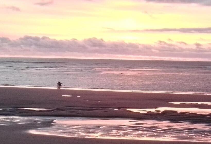 펜션 Hostal Atrapasueños Playa La Barra