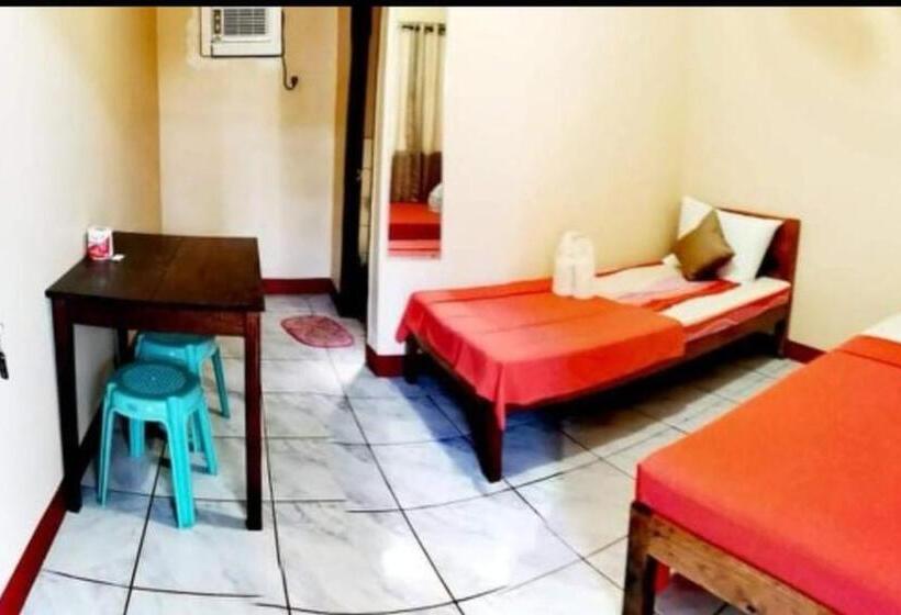 پانسیون Jbr Tourist Inn   Port Barton