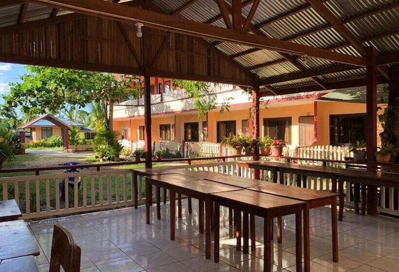 پانسیون Jbr Tourist Inn   Port Barton