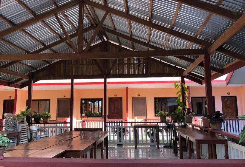 پانسیون Jbr Tourist Inn   Port Barton