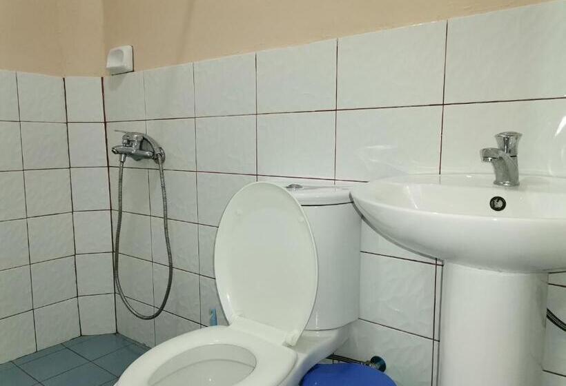 پانسیون Jbr Tourist Inn   Port Barton