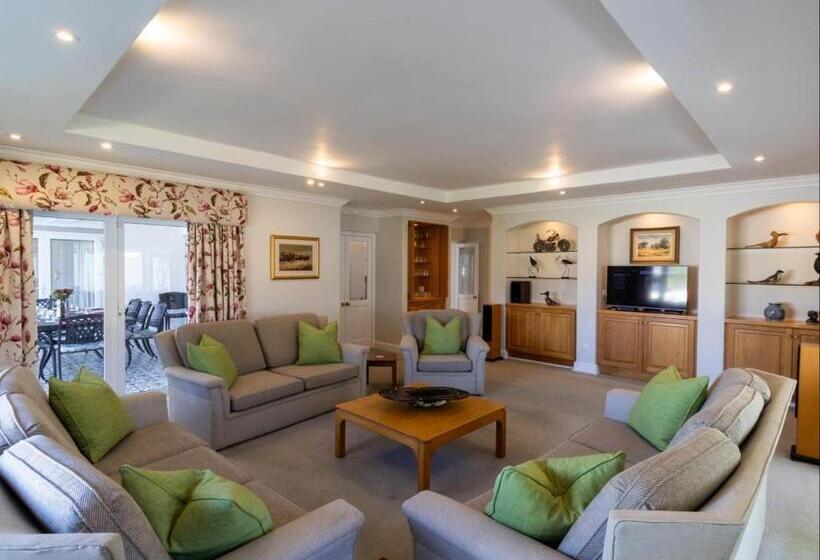 بنسيون Joie De Vivre   22 Rocklands