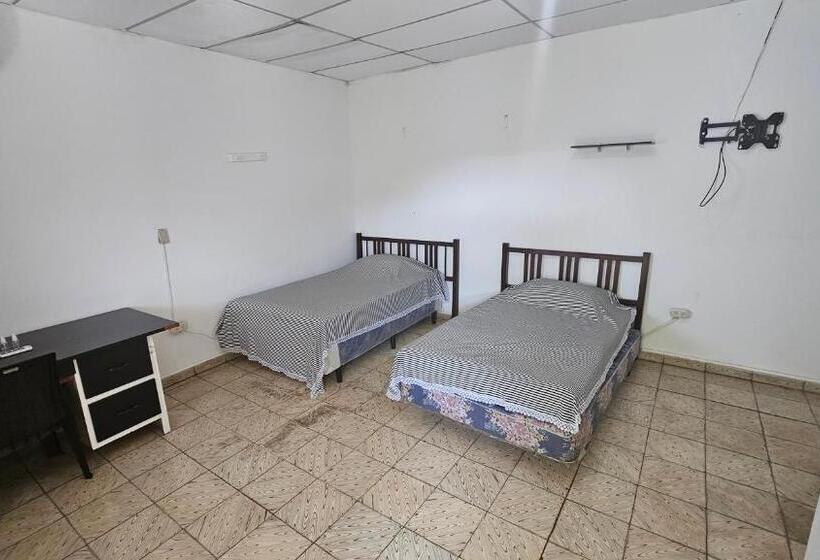 פנסיון La Casa De Don Carlos