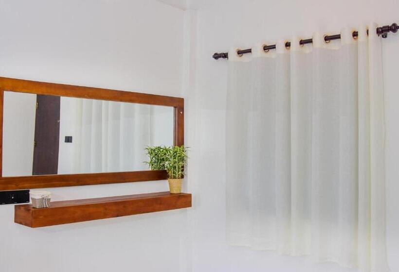 פנסיון Muthu Villa 94 Midigama