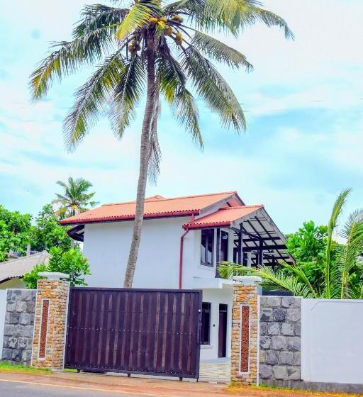 פנסיון Muthu Villa 94 Midigama