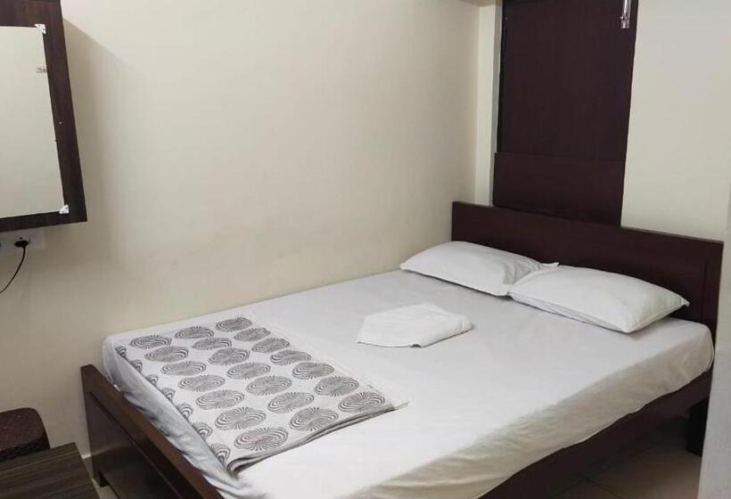 פנסיון Puducherry Residency