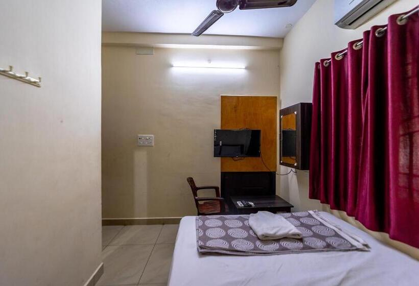 פנסיון Puducherry Residency