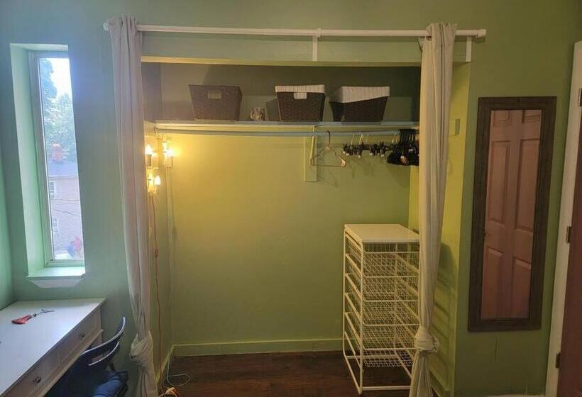 پانسیون Rock Pad Airbnb