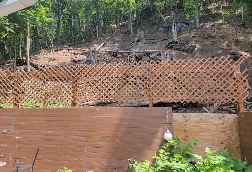 پانسیون Rock Pad Airbnb