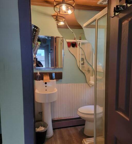 پانسیون Rock Pad Airbnb