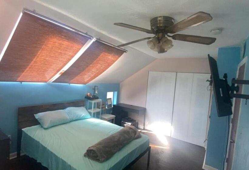 پانسیون Rock Pad Airbnb