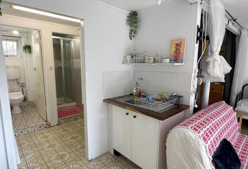 پانسیون Zen Escape Guest House  Romantic Escape, Cozy Delight, Oasis Suite