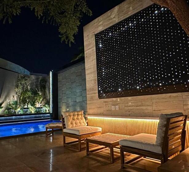 ペンション The Palms Resort