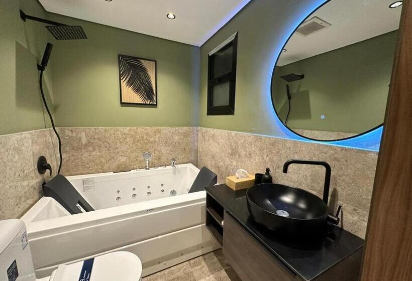 ペンション The Palms Resort