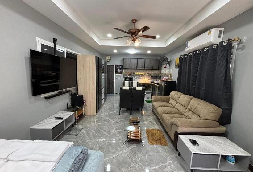 Pensão The Stone Guest House