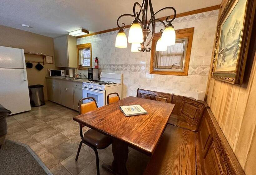 بنسيون Ute Bluff Lodge, Cabins And Rv Park