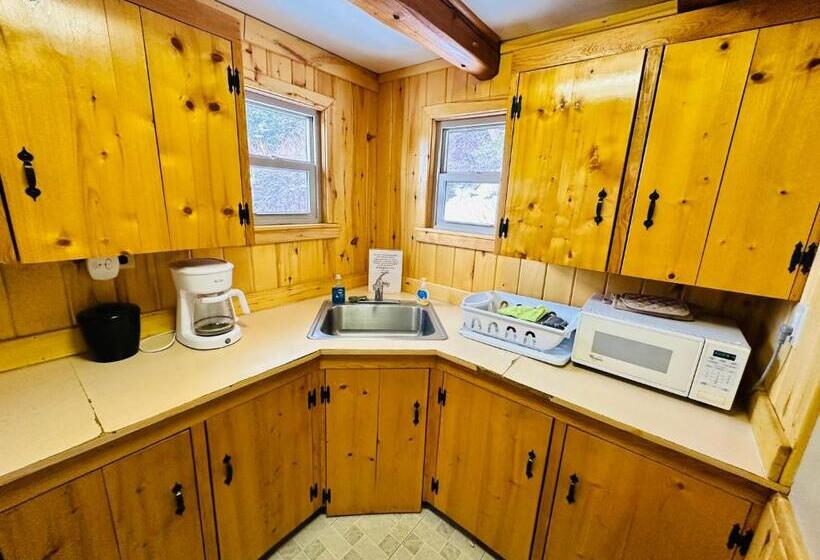 بنسيون Ute Bluff Lodge, Cabins And Rv Park