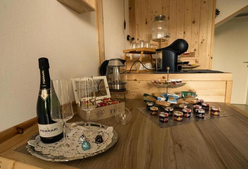 פנסיון Villa Zoe   Suite Con Sauna