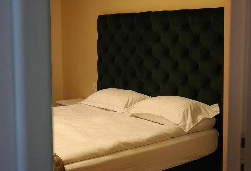 Pensiunea Pink House Runcu