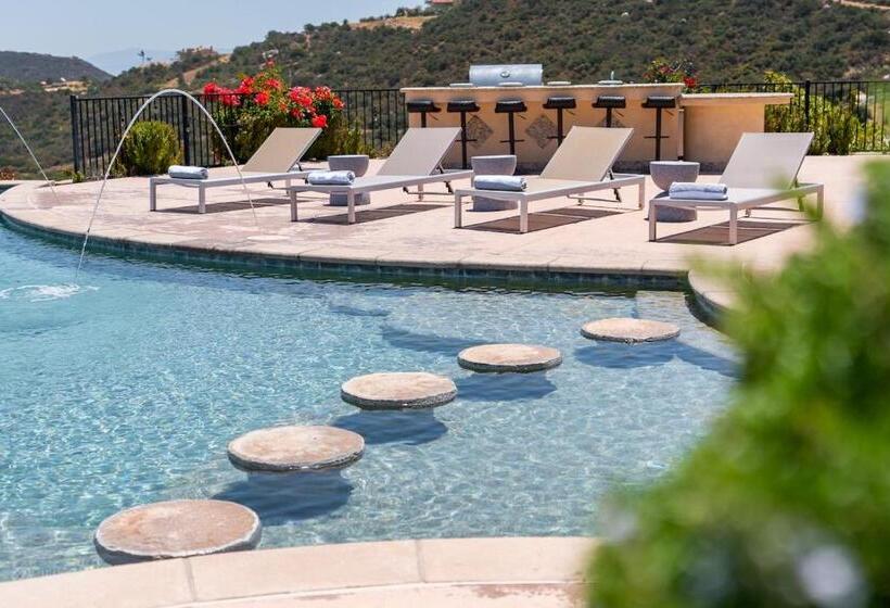 リゾートホテル The Bellevue Estate By Fieldtrip Infinity Pool With Sweeping Views