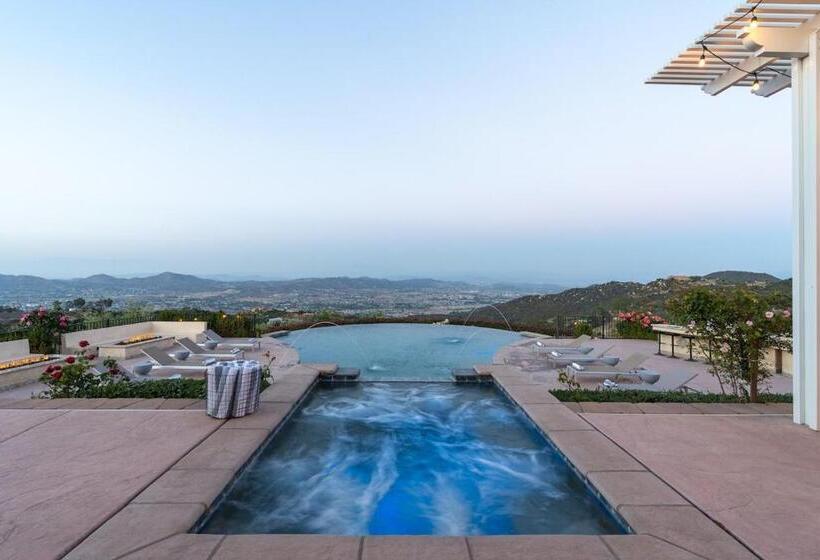 リゾートホテル The Bellevue Estate By Fieldtrip Infinity Pool With Sweeping Views