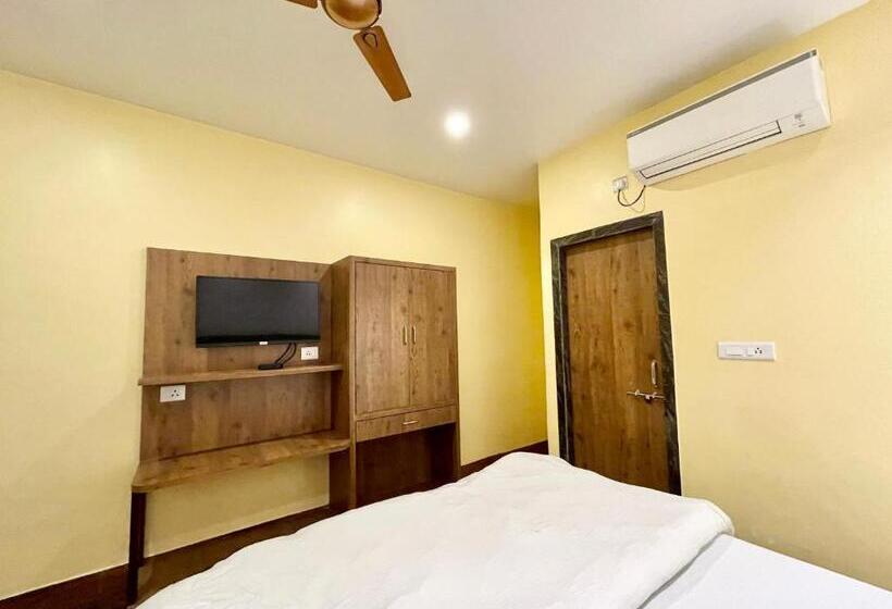 فندق Shivam ! Varanasi होटल शिवम హోటల్ శివం ஹோட்டல் சிவம் Forɘigner S Choice ! Fully Air Conditioned Hote