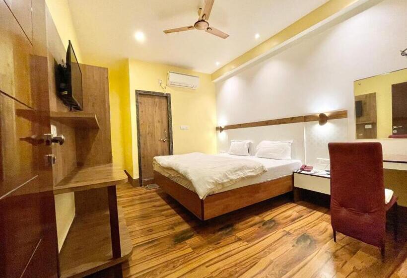 فندق Shivam ! Varanasi होटल शिवम హోటల్ శివం ஹோட்டல் சிவம் Forɘigner S Choice ! Fully Air Conditioned Hote
