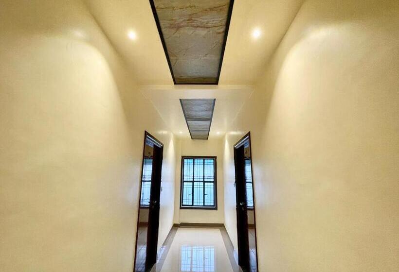 فندق Shivam ! Varanasi होटल शिवम హోటల్ శివం ஹோட்டல் சிவம் Forɘigner S Choice ! Fully Air Conditioned Hote