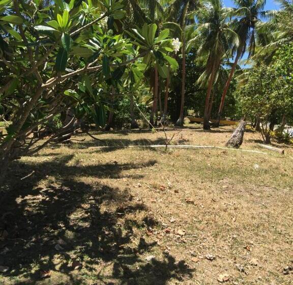 استراحتگاه Yawekata Eco Still Bluewater Lodge