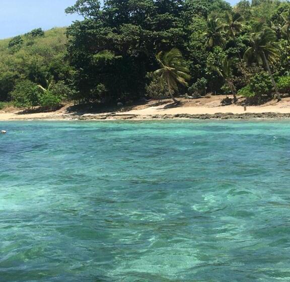 استراحتگاه Yawekata Eco Still Bluewater Lodge