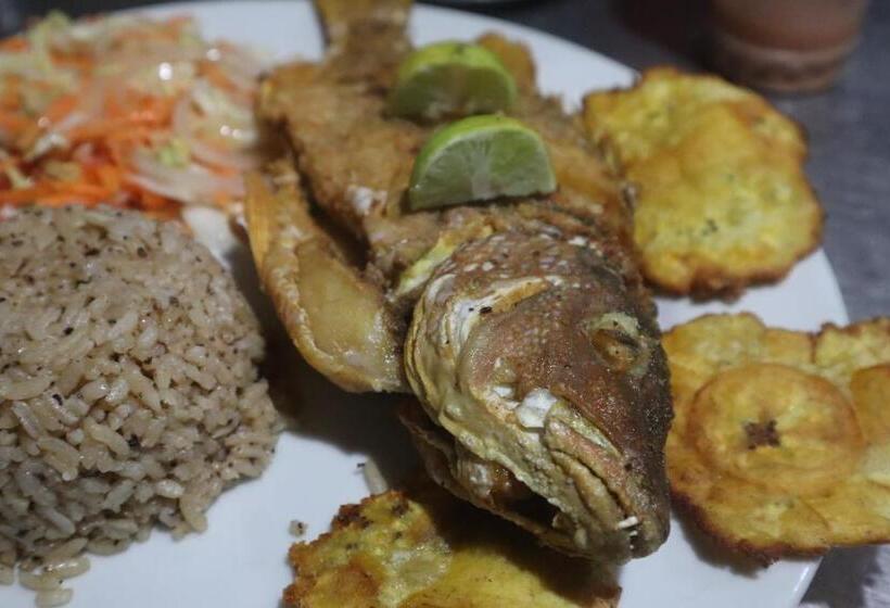 旅馆 Hugos Place Baru