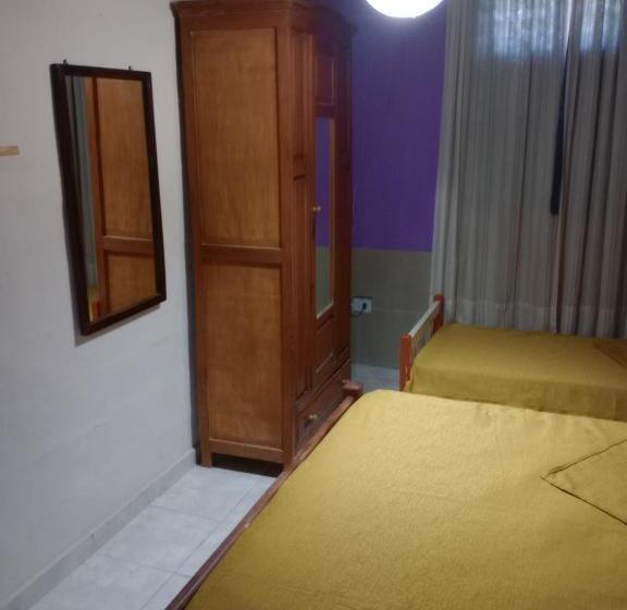 فندق صغير Posada Cuatro Hermanos