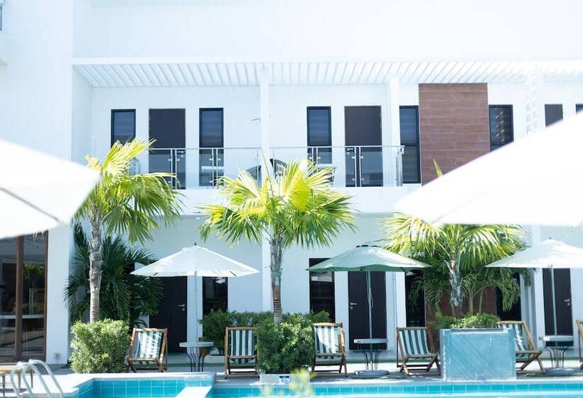 Asaricha Tropical Beach Resort