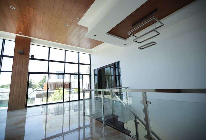 Asaricha Tropical Beach Resort