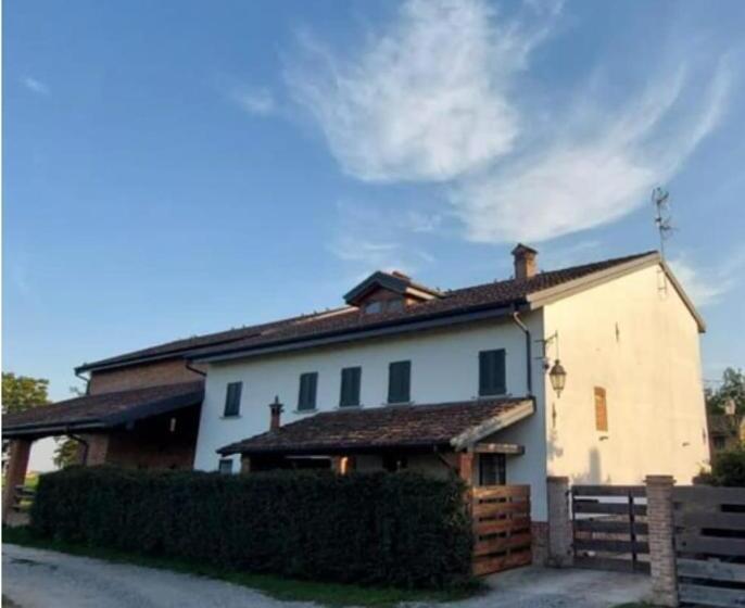 ベッドアンドブレックファースト Canovetta Country House Camelia   Nearby Cremona